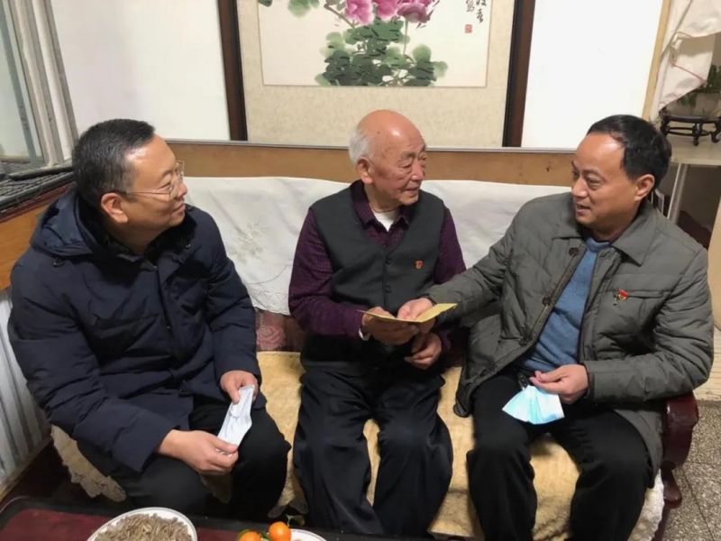 弘義集團(tuán)開展春節(jié)前走訪慰問生活困難黨員、老黨員、老干部活動